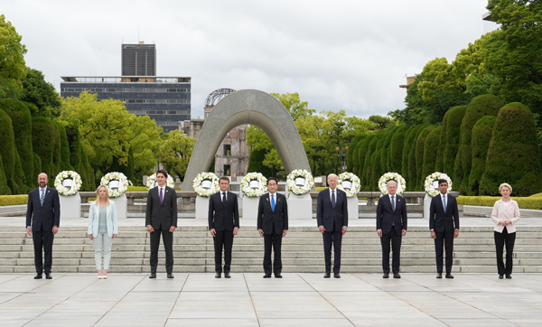G7 heads of state and government offer flowers at the Cenotaph