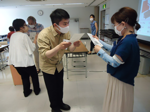 日本語ボランティア養成講座でロールプレイを通した日本語の教え方
