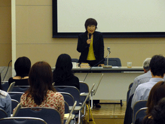 Ms. Keiko Ogura speaking at the 29th May 'General Public' seminar