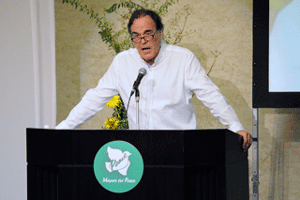 Director Oliver Stone delivering his peace message