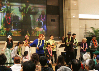 Hula dance lesson for visitors
