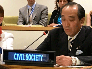 Mayor Matsui giving a speech at the second Negotiation Conference