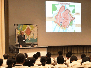 Mr. Iida gives his a-bomb testimony talk
