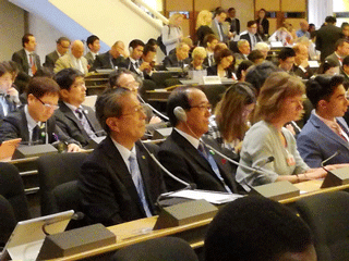 Mayors for Peace President Matsui and Secretary-General Komizo observe the Preparatory Committee