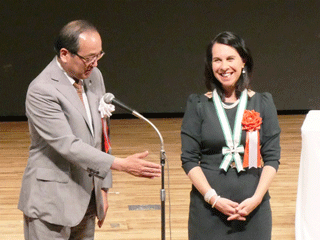 Presentation of the designation of honorary citizen of Hiroshima City to Mayor Valérie Plante