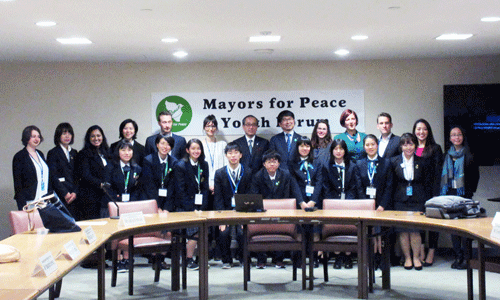 Together with participants in the Mayors for Peace Youth Forum