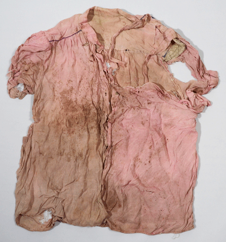 Blouse worn by Kikuyo Shimokubo at the time of the bombing