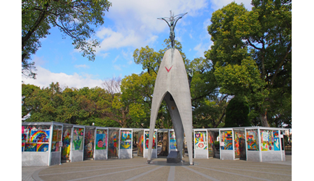 Children's Peace Monument (Photo: Tourism Policy Department, Economic Affairs and Tourism Bureau, the City of Hiroshima)