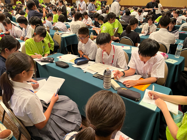 Group discussions at the 1st Japan Children's Peace Studies Gathering