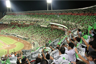 応援ポスターを用いた観客参加による平和のメッセージ発信