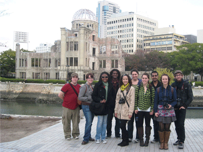 平和記念公園を見学