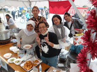 屋台での楽しいひと時