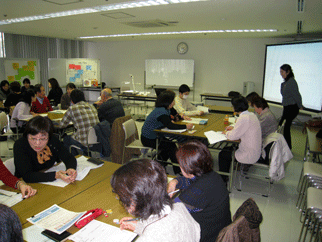 研修会でのグループディスカッションの様子