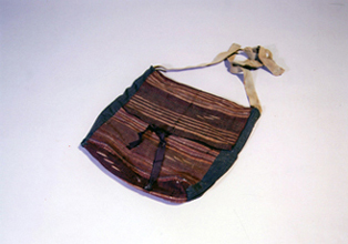 姉の形見のかばん　寄贈／藤森弘子氏