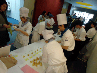 バウムクーヘンの試食