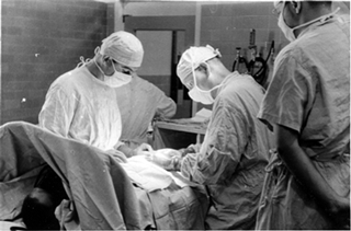 ニューヨークの病院でのケロイド治療（提供／横山愛氏）