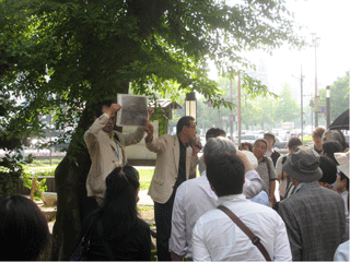 第２回ピースフォーラムでの被爆樹めぐり