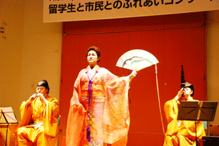 TAMATOの雅やかなステージ