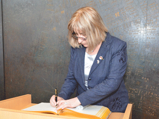 ツェツカ・ツァチェヴァ／ブルガリア共和国国民議会議長