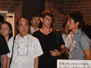 アリ・ビーザー／ヒロシマ・ナガサキでB29に搭乗したジェイコブ・ビーザー氏（レーダー士）の孫