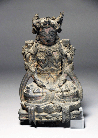 家族の形見として大切にしていた仏像（寄贈／山田幹雄氏）