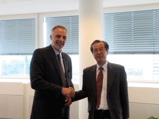 アレクサンダー・クメント オーストリア外務省軍縮局長と面会