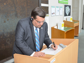 ドニ・コデール／カナダ・ケベック州・モントリオール市長