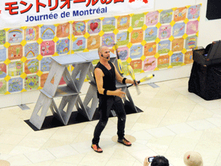 記念パフォーマンスの様子