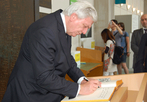 ヴォルカー・ブフィエ／ドイツ連邦参議院議長兼ヘッセン州首相