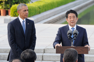 演説をする安倍総理