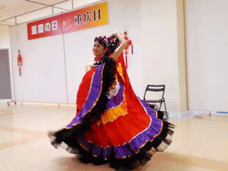三浦琉璃さんによる中国民族舞踊