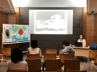 上田さんの講話の様子