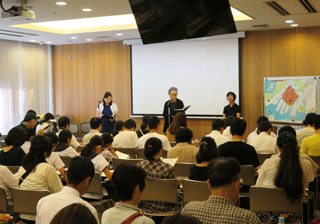 多くの人が参加する8月6日の朗読会
