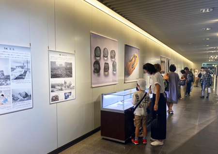 原爆・平和展会場の様子（札幌市）