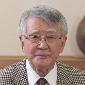 新井俊一郎氏
