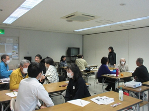 通訳を含む3者の立場を体感する実践研修